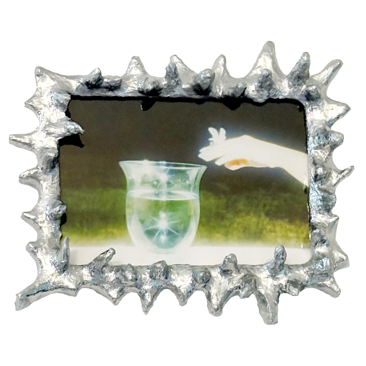spiky frame